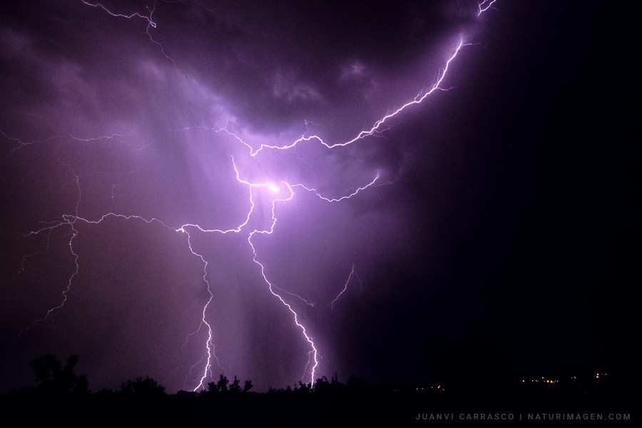 Rayos en una tormenta eléctrica