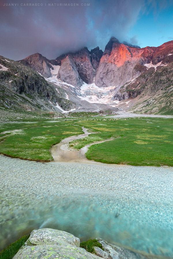 Pico Vignemale al amanecer, Pirineo francés